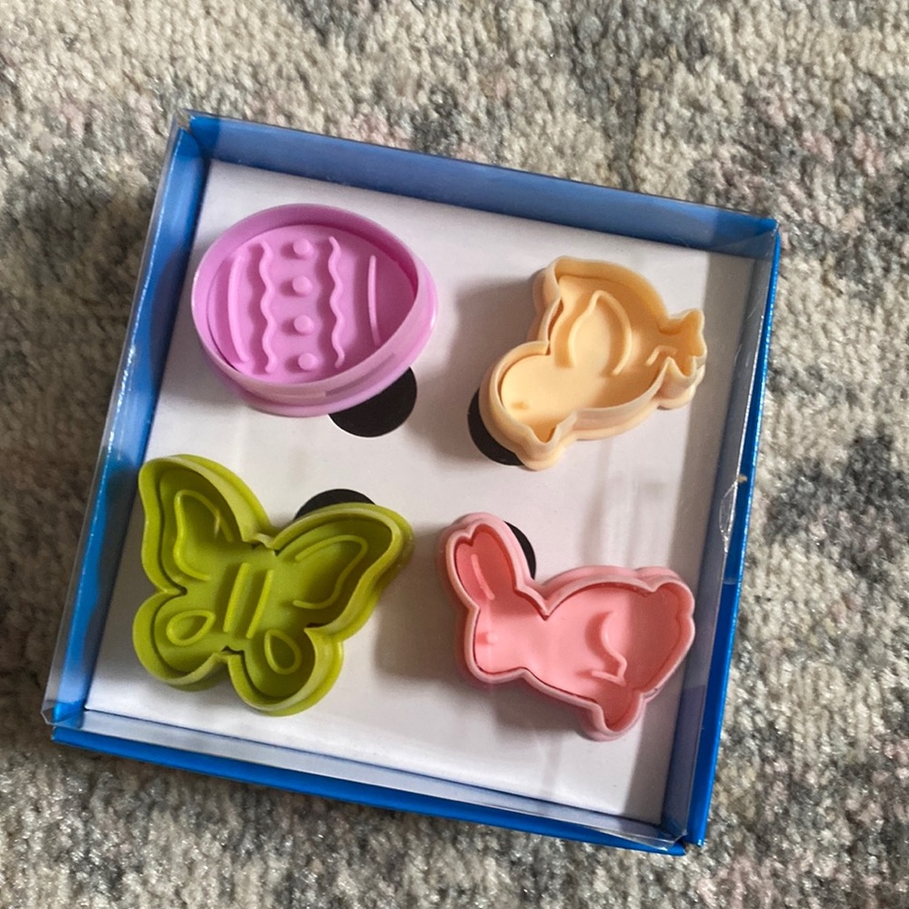 Easter cutters